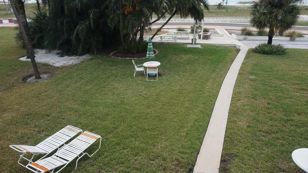Tropic Terrace Of Treasure Island St. Pete Beach Exterior foto